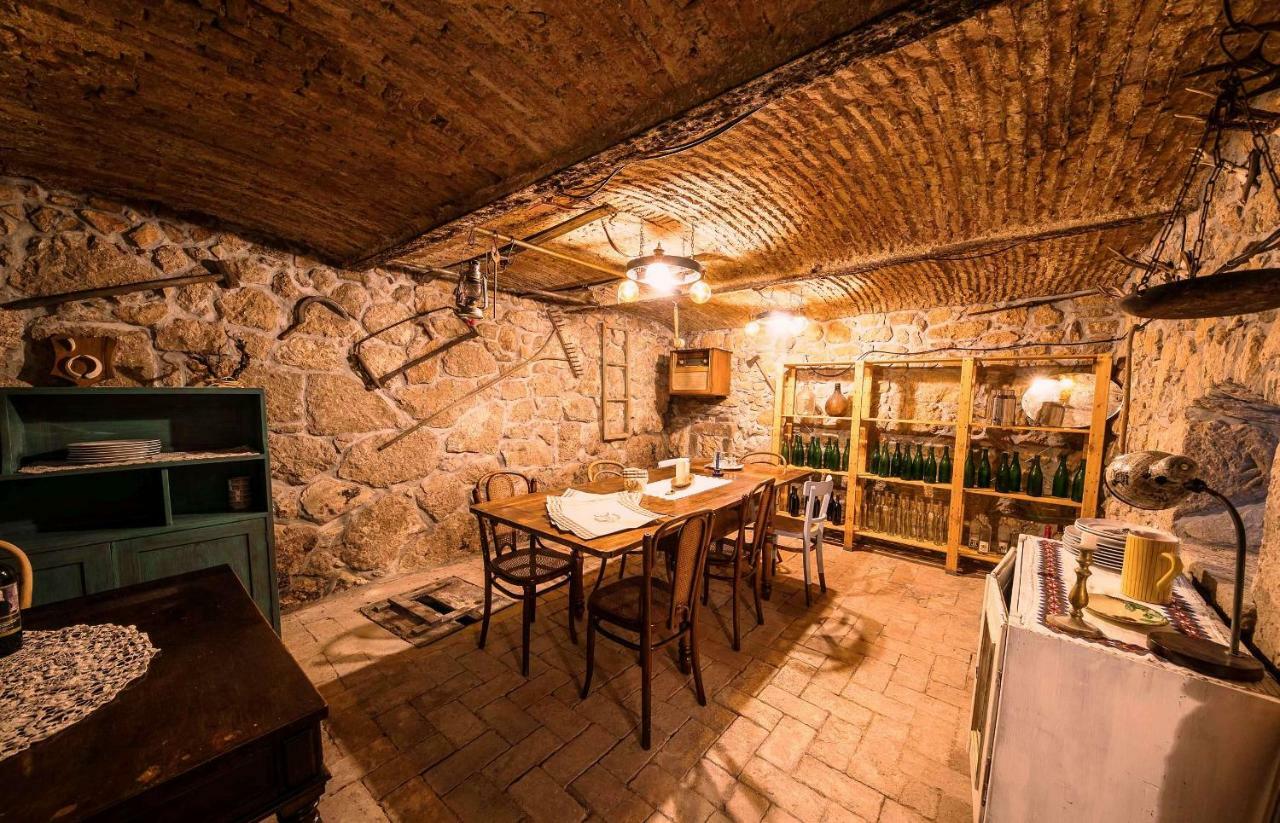 Grižane بيت شباب بوتيك مالي باريز المظهر الخارجي الصورة